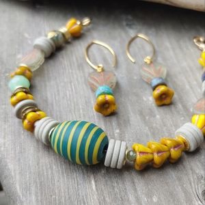 SALE! "Wild Flower" Artisan Glass Beaded Bracelet - Issabeau Jewelry